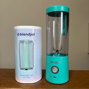 BlendJet with extra jar